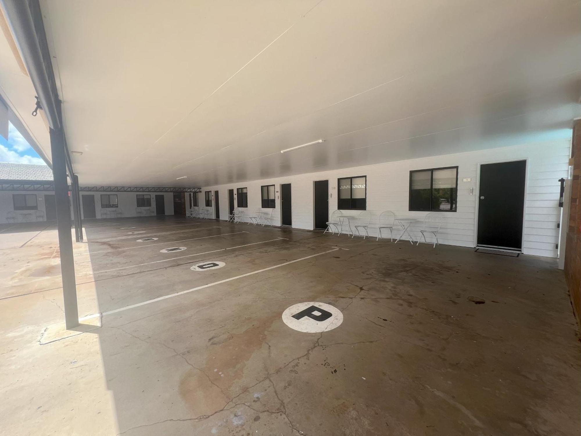 Abajaz Motel-Central-King Bed-Shaded Parking ロングリーチ エクステリア 写真